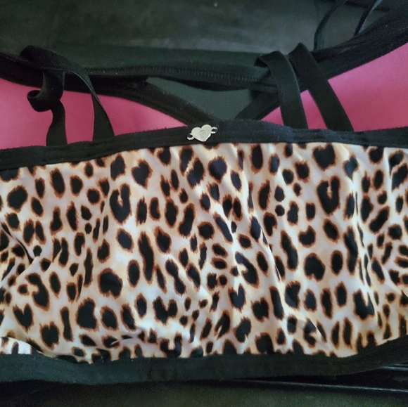 Pink sports bra - Picture 3 of 6